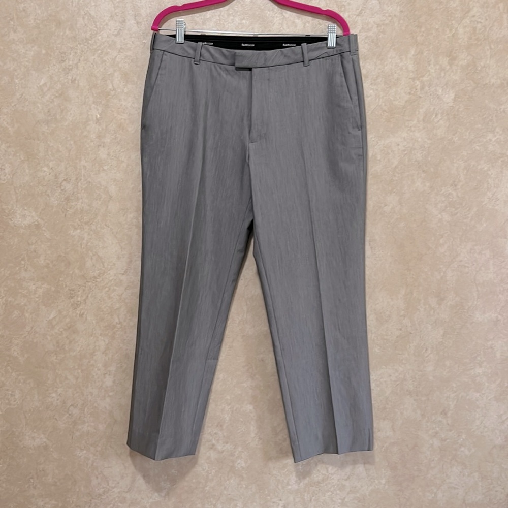 COPY - Van Heusen Men’s business pants size 33*30
